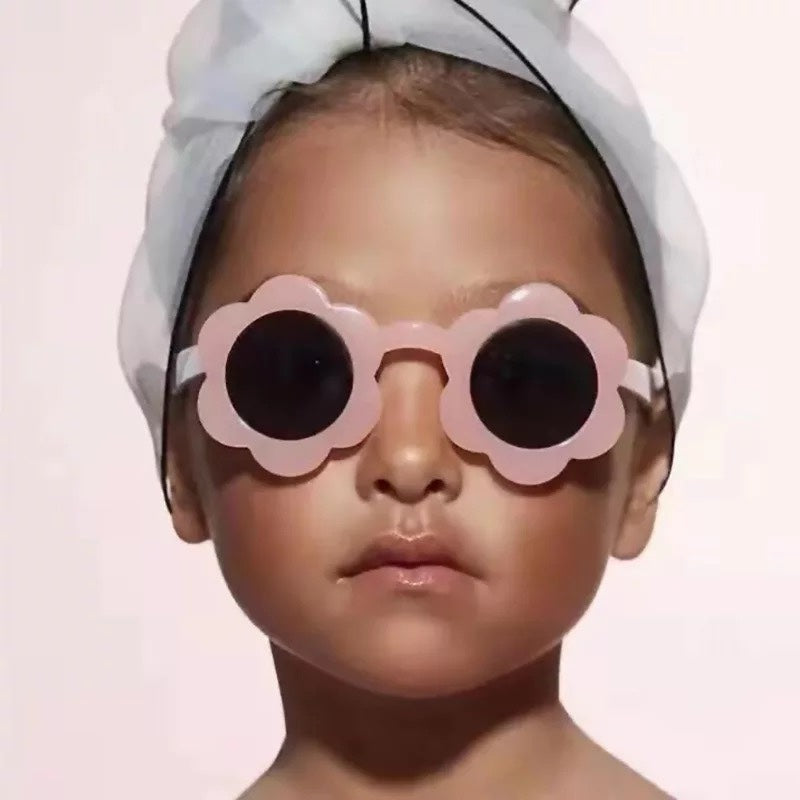 Girl Wearing Teeny Baby Toddler Daisy Floral Sunglasses - Pink