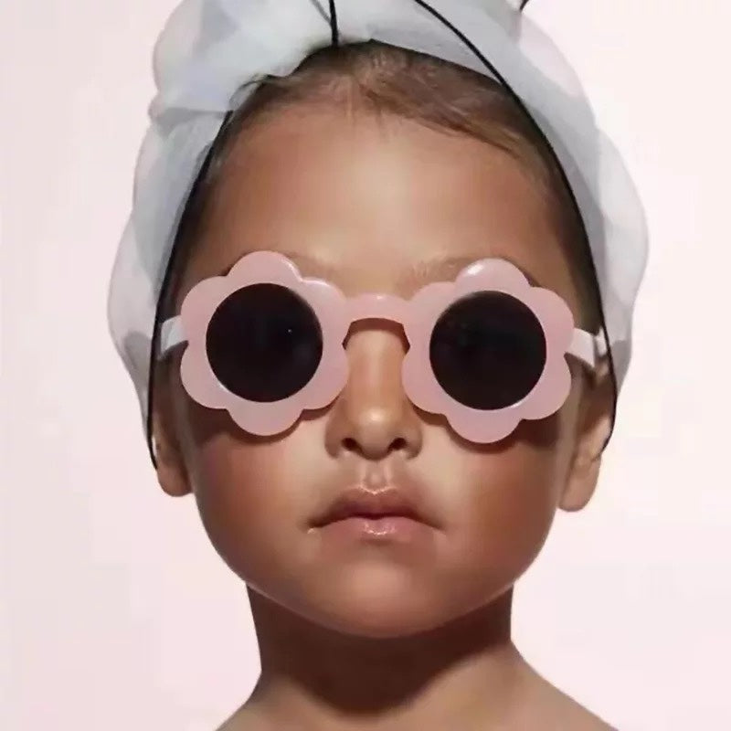 Girl Wearing Teeny Baby Toddler Daisy Floral Sunglasses - Pink 